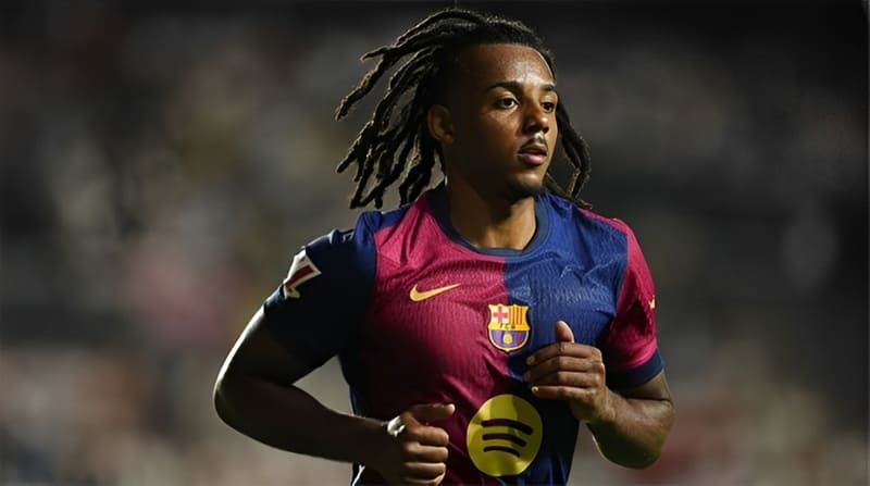 Cán mốc 124 trận cho Barca, Kunde chính thức sánh ngang Giuly