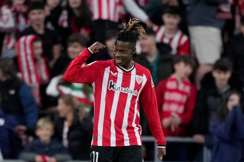 Chính thức ra mắt đội một Athletic Bilbao ở La Liga