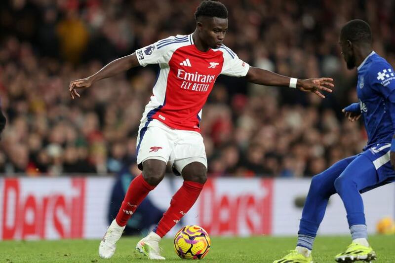 Bukayo Saka có chiến thuật đặc biệt