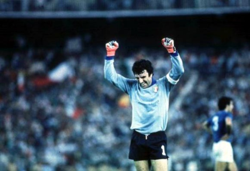 Dino Zoff – thủ môn thép của trận đấu