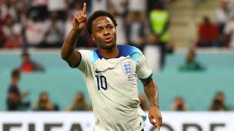 Đời tư và hoạt động xã hội của Raheem Sterling