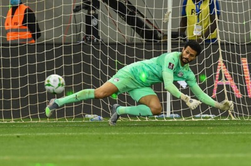 Hình ảnh thủ môn đầy bản lĩnh