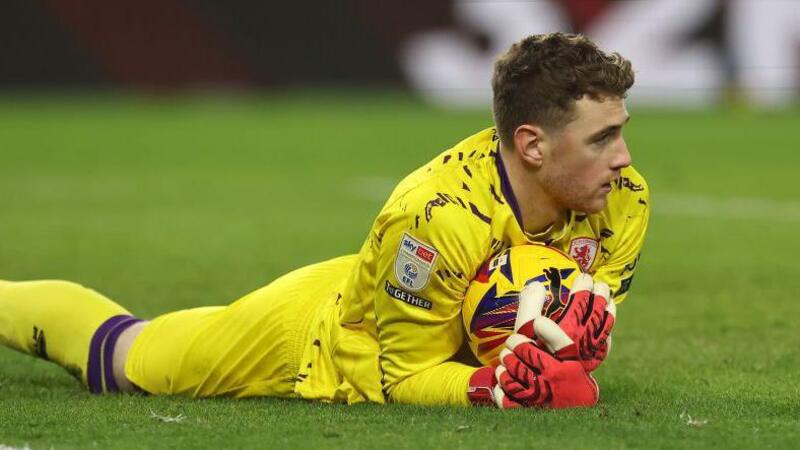 Mark Travers bắt đầu sự nghiệp từ các đội trẻ