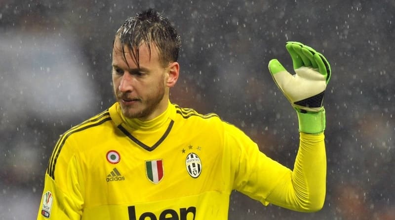 Neto gia nhập Juventus vào năm 2015