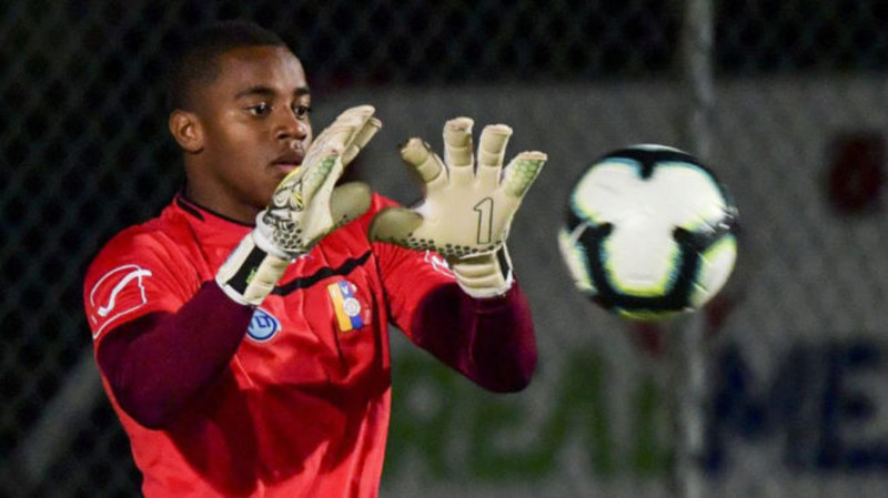 Pha cứu thua của cầu thủ