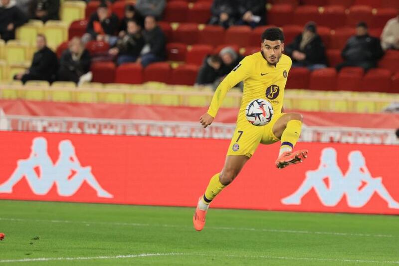 Anh quyết định đại diện cho Maroc thay vì Hà Lan hay Libya