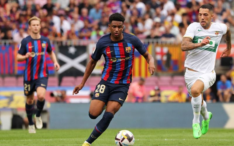 Tốc độ kinh hoàng và kỹ thuật điêu luyện làm nên thương hiệu riêng