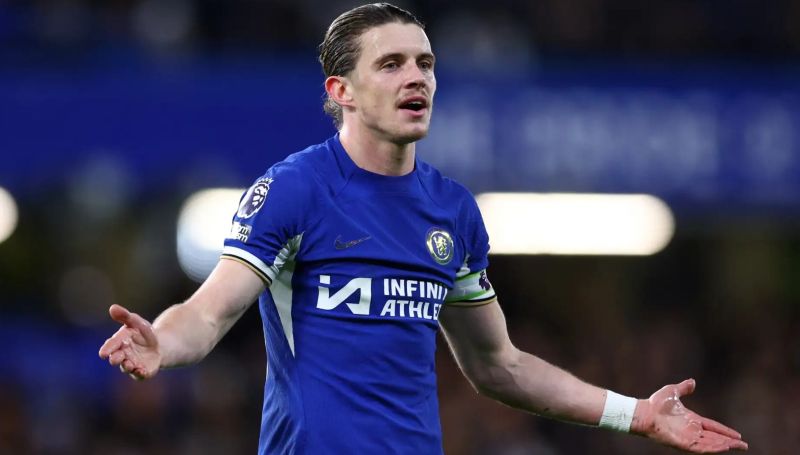 Cầu thủ sinh năm 2000 có khả năng thích nghi tốt với nhiều dạng chiến thuật