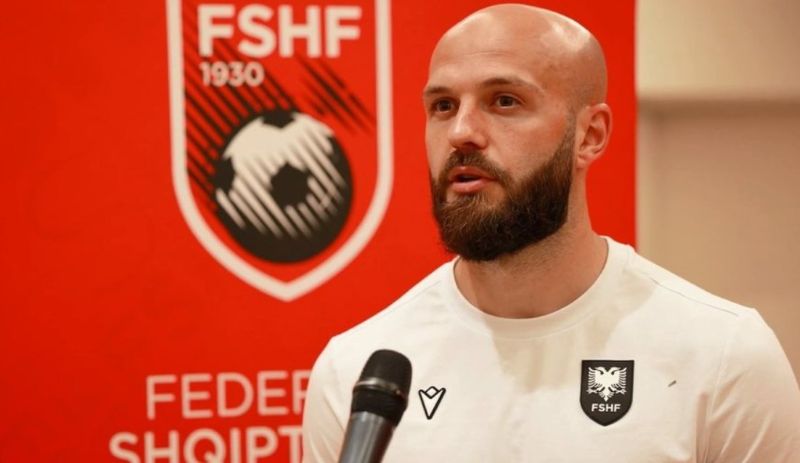 Ajeti là trụ cột vững vàng trong hàng thủ Albania với khả năng đọc tình huống cực tốt