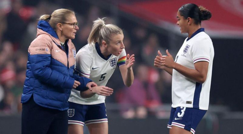 Từ cầu thủ đường phố đến HLV vô địch châu Âu