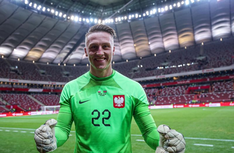 Với phong độ ổn định và lối chơi thông minh, Marcin Bułka được xem là hình mẫu thủ môn thế hệ mới