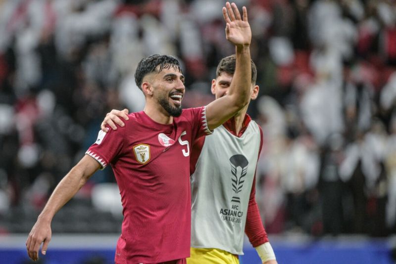 Anh là chốt chặn quan trọng, mang lại sự yên tâm cho hàng phòng ngự Qatar