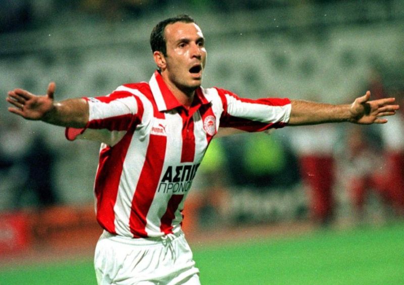 Ông được mệnh danh là “chiến binh thép” nhờ tinh thần thi đấu không biết mệt mỏi