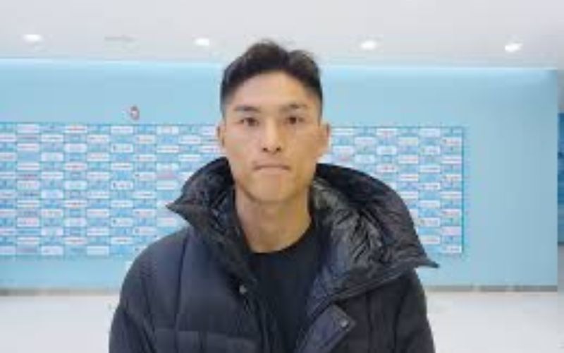 Chân sút gây ấn tượng bởi tư duy chiến thuật và nền tảng thể lực