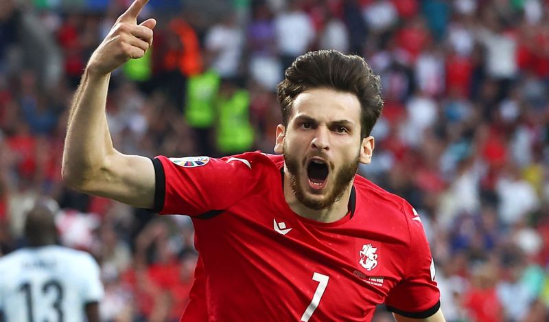 Trong màu áo tuyển Georgia, Khvicha Kvaratskhelia là niềm hy vọng trên hàng công quốc gia