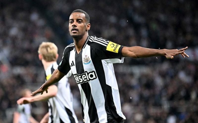 Alexander Isak được mệnh danh là Ibrahimovic mới của Thuỵ Điển