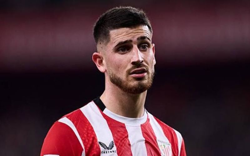 Chân sút nổi bật với khả năng tấn công linh hoạt và bản năng ghi bàn 