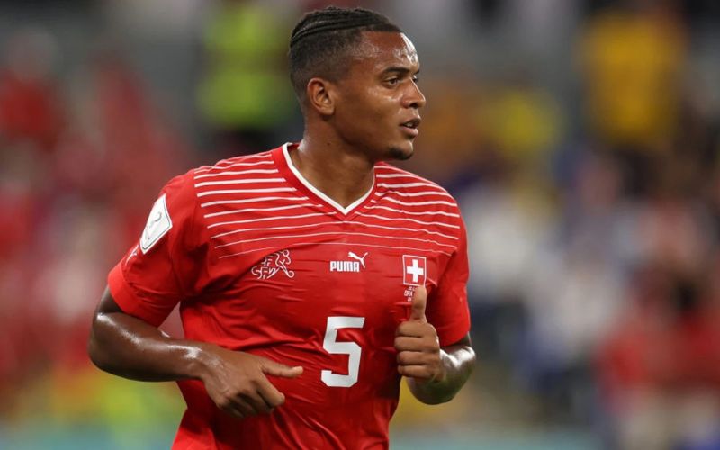 Chân sút nào từng trở thành mắt xích quan trọng trong hàng thủ FC Basel