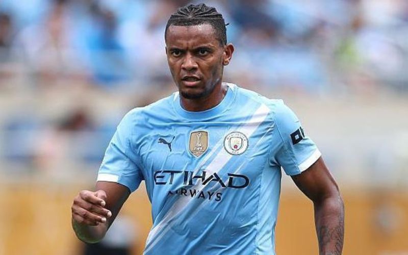 Manuel Akanji được đánh giá cực cao chính nhờ khả năng kiểm soát bóng dưới áp lực