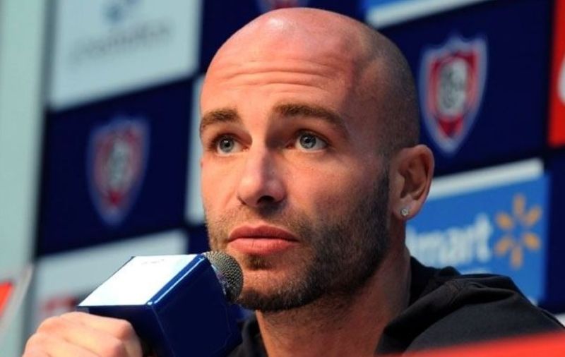 Với phong cách chơi chắc chắn và tinh thần chiến đấu không ngừng, Sebastián Méndez trở thành hình mẫu cho các trung vệ trẻ